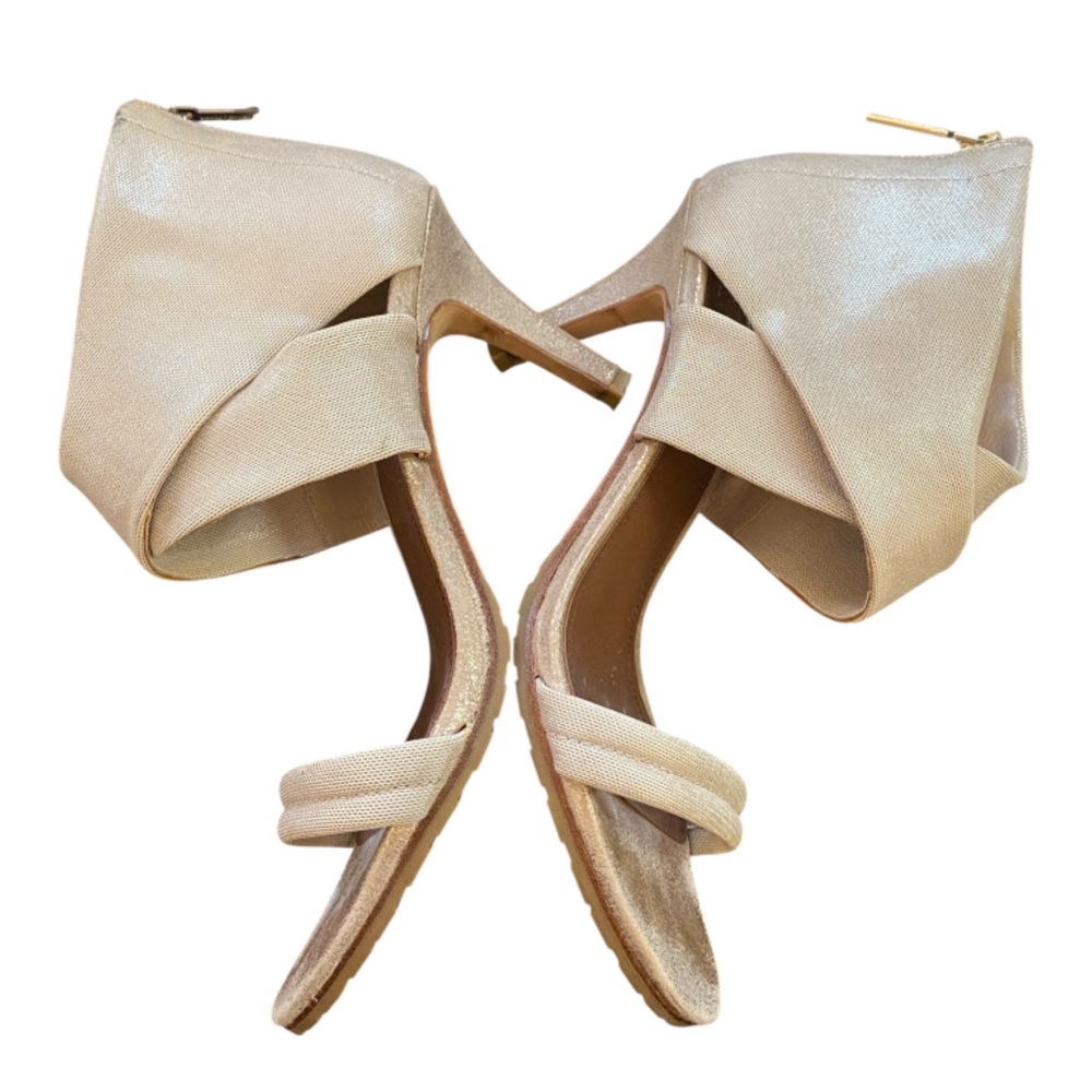 Donald Pliner Tilly Heels Size 8.5 M Tan Champagne Gold Shimmer Fabric Zip - Picture 5 of 9